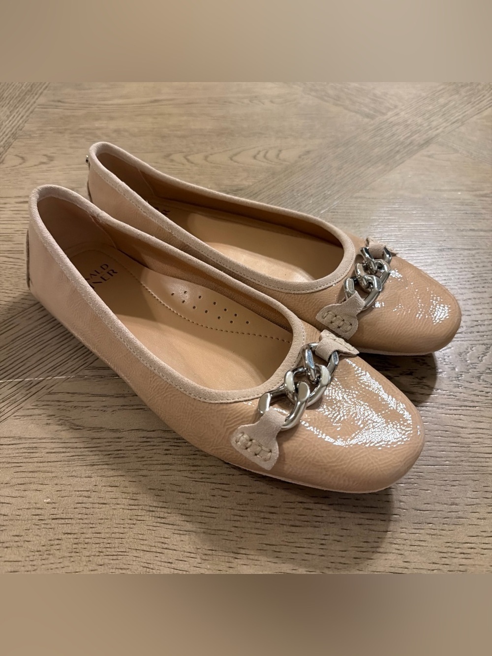 DONALD PLINER Raya Pebbled Leather Flats 10
